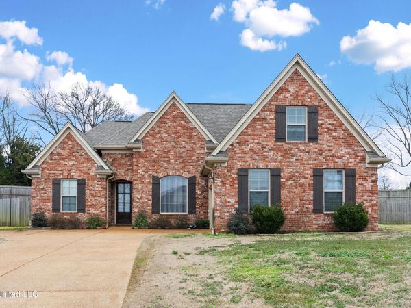 214 Eagle View Drive, Senatobia, MS 38668