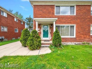 2182 Vernier Road, Grosse Pointe Woods, MI 48236