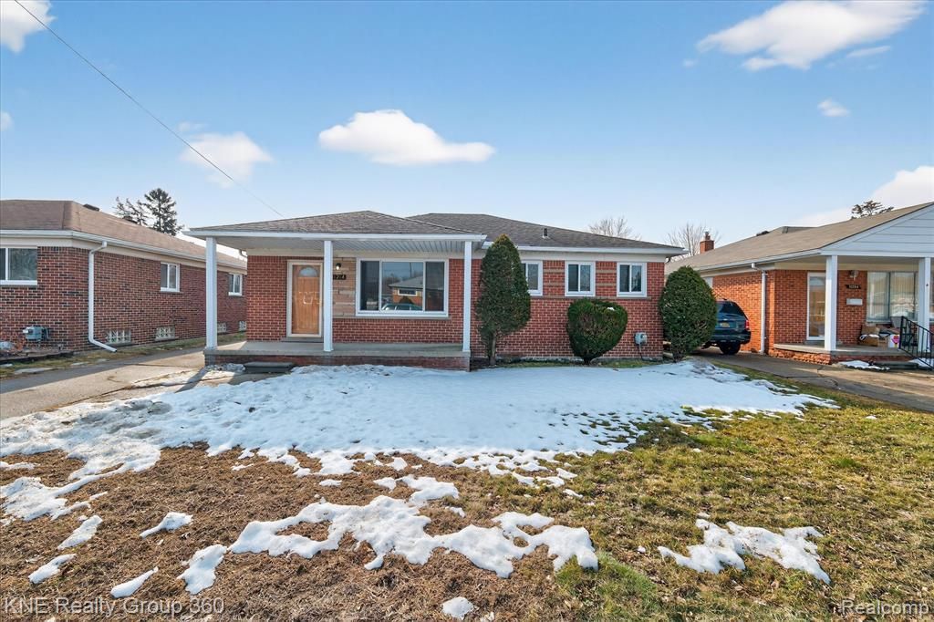 11214 Mae Avenue, Warren, MI 48089 Main Photo