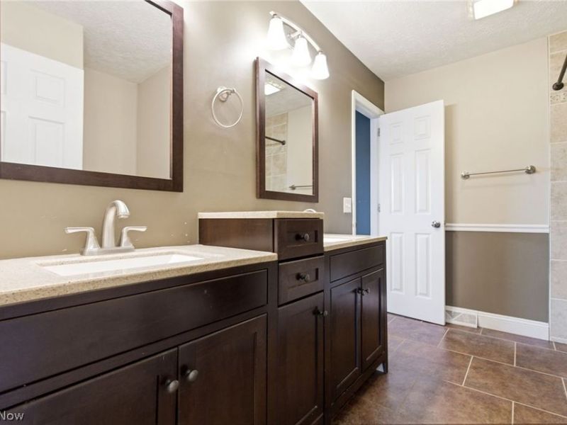 5132 Ridgeglen Circle NW, Canton, OH 44708 Photo 16