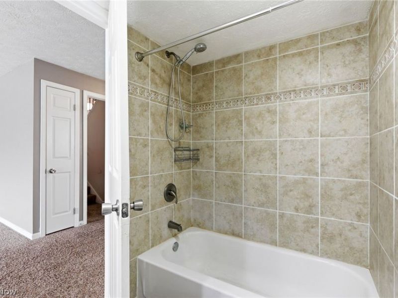 5132 Ridgeglen Circle NW, Canton, OH 44708 Photo 27