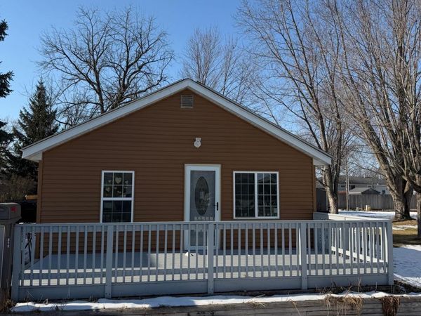 820 S Sixth Street S, Lake City, MN 55041