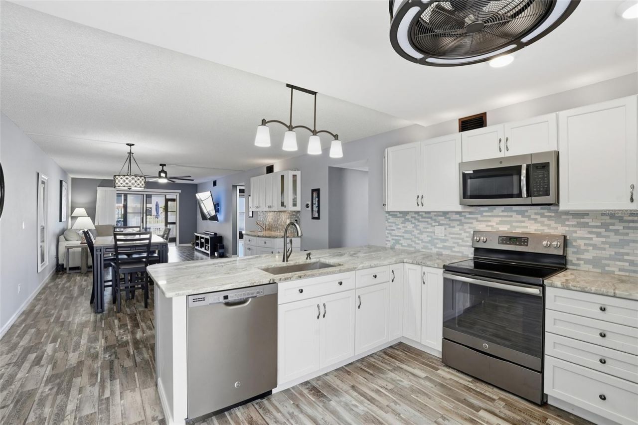 1009 SE 46th Lane, Unit 104, Cape Coral, FL 33904 Photo