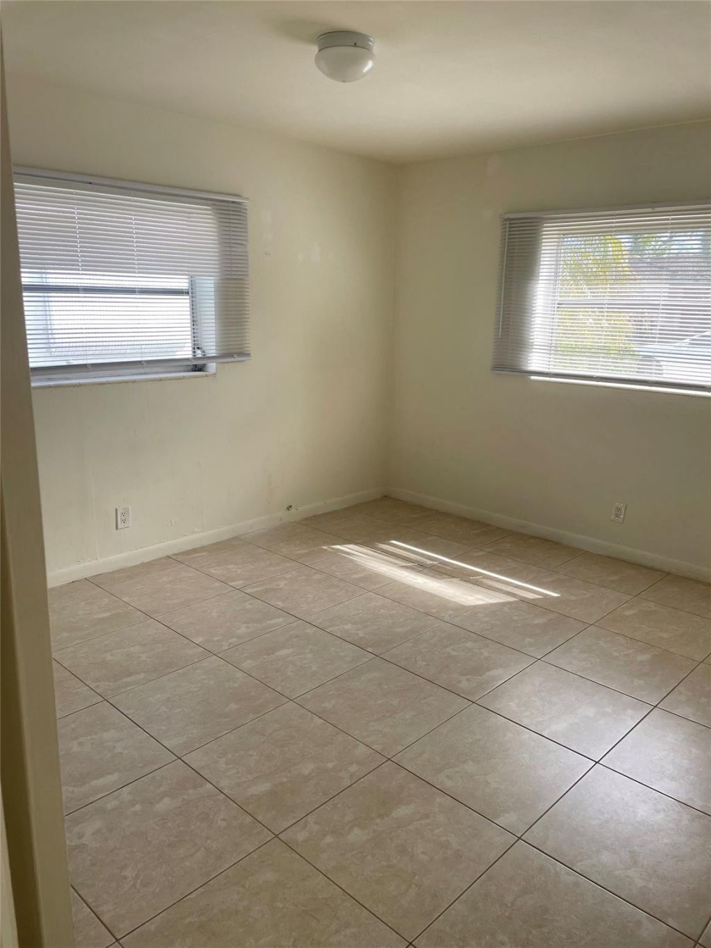 1635 Moffett Street, Hollywood, FL 33020 Photo