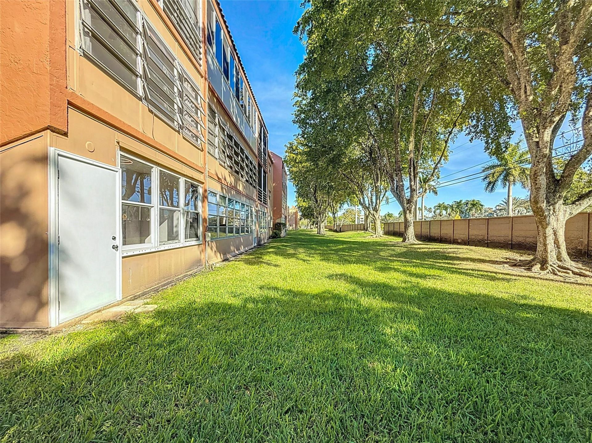 8818 W Mcnab Road, Unit 103, Tamarac, FL 33321 Photo