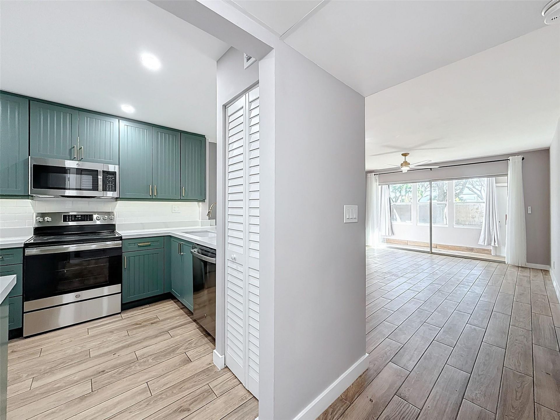 8818 W Mcnab Road, Unit 103, Tamarac, FL 33321 Photo