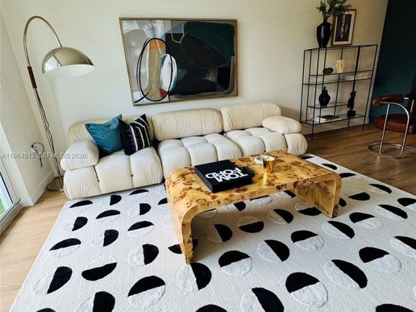 1045 10th St, Unit 302, Miami Beach, FL 33139