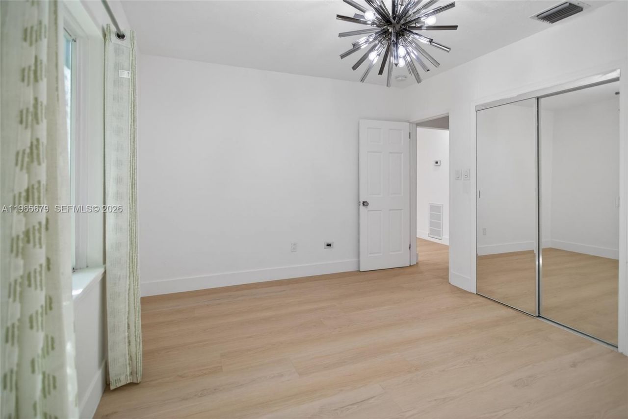 1113 N Victoria Park Rd , Fort Lauderdale, FL 33304 Photo