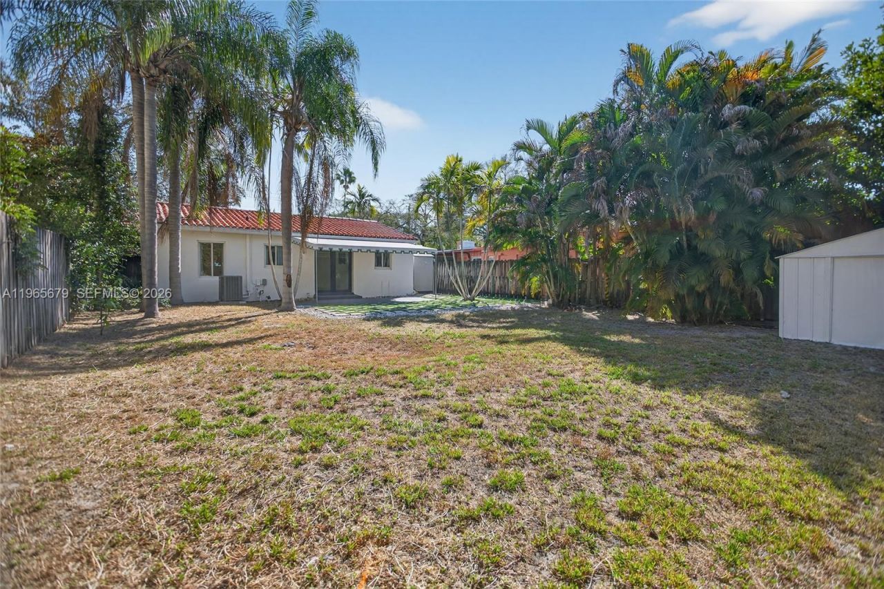 1113 N Victoria Park Rd , Fort Lauderdale, FL 33304 Photo