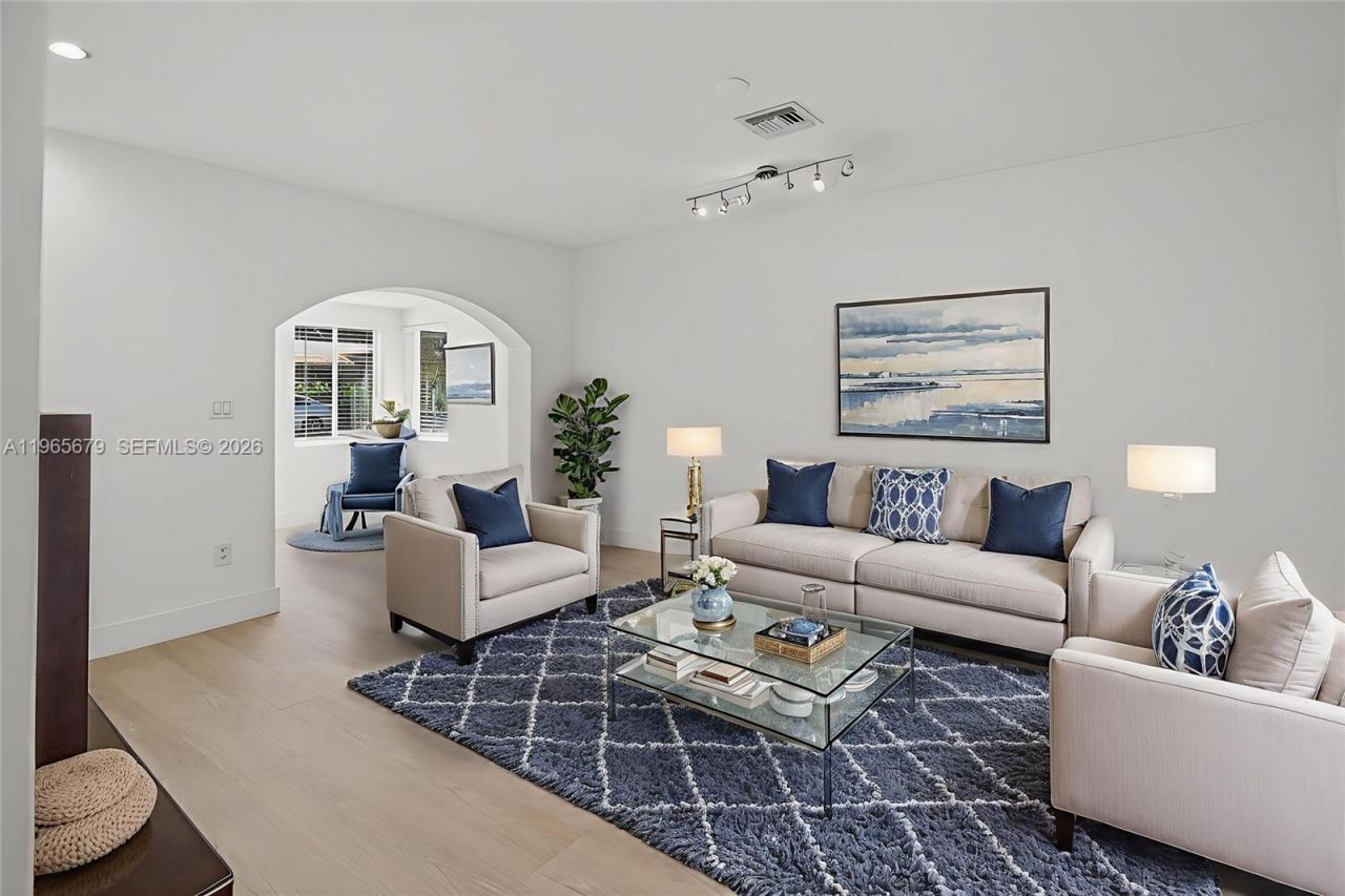 1113 N Victoria Park Rd , Fort Lauderdale, FL 33304 Photo