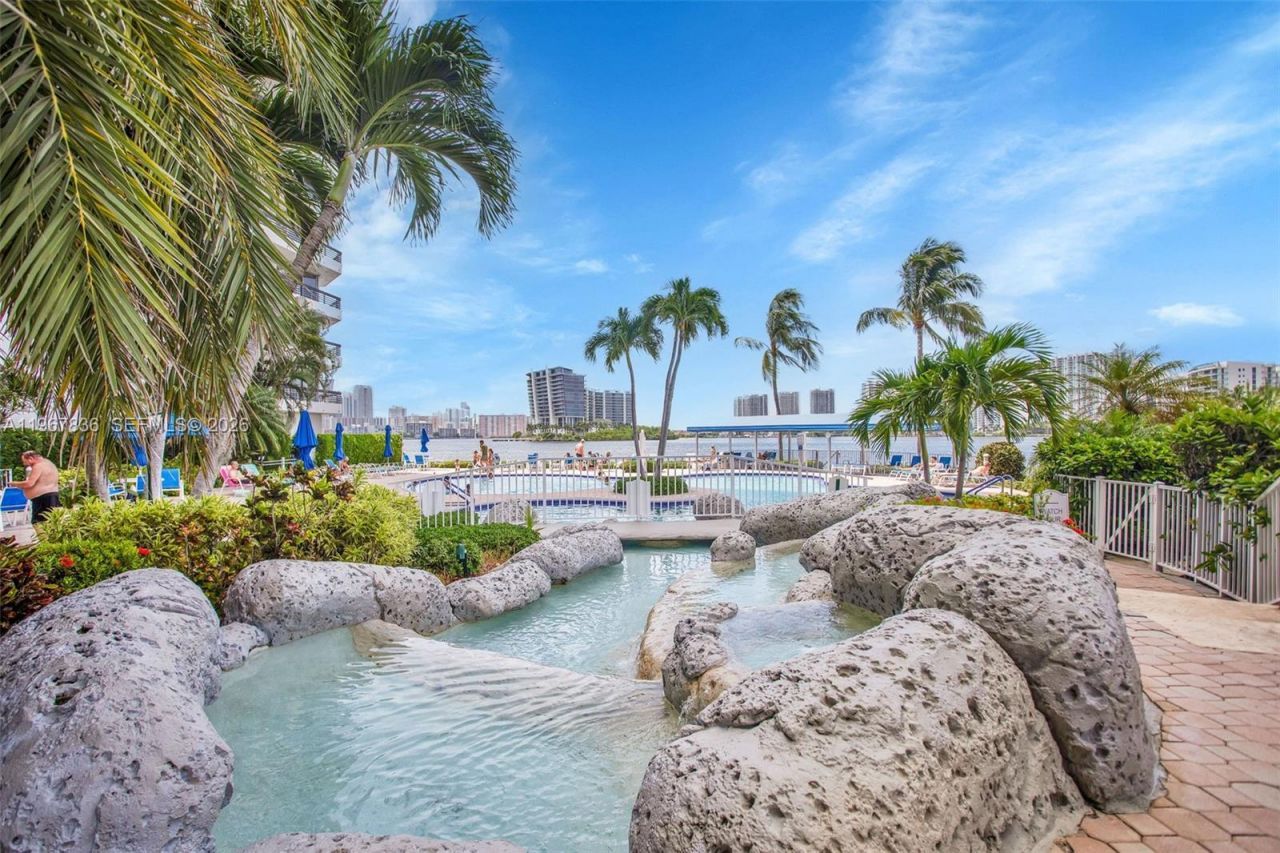 3530 Mystic Pointe Dr, Unit 2903, Aventura, FL 33180 Photo