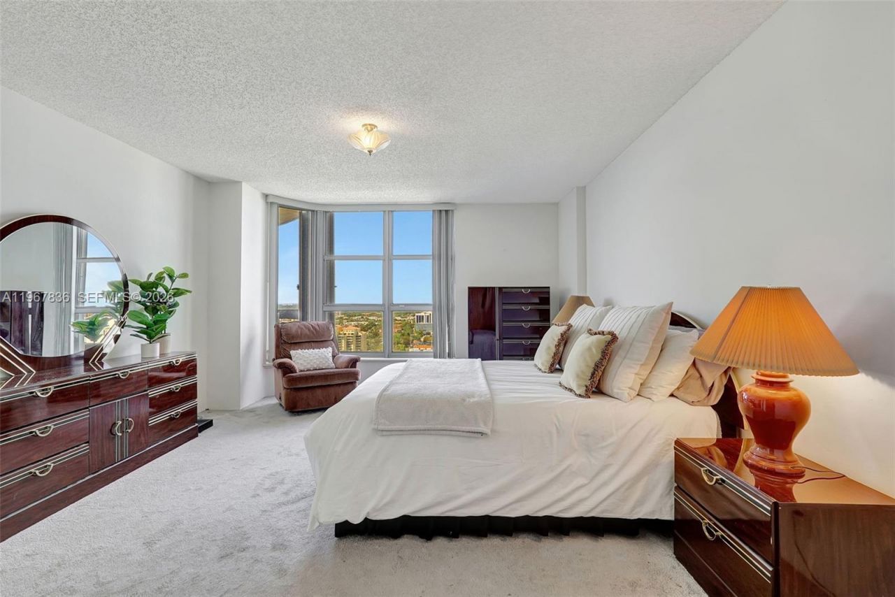 3530 Mystic Pointe Dr, Unit 2903, Aventura, FL 33180 Photo