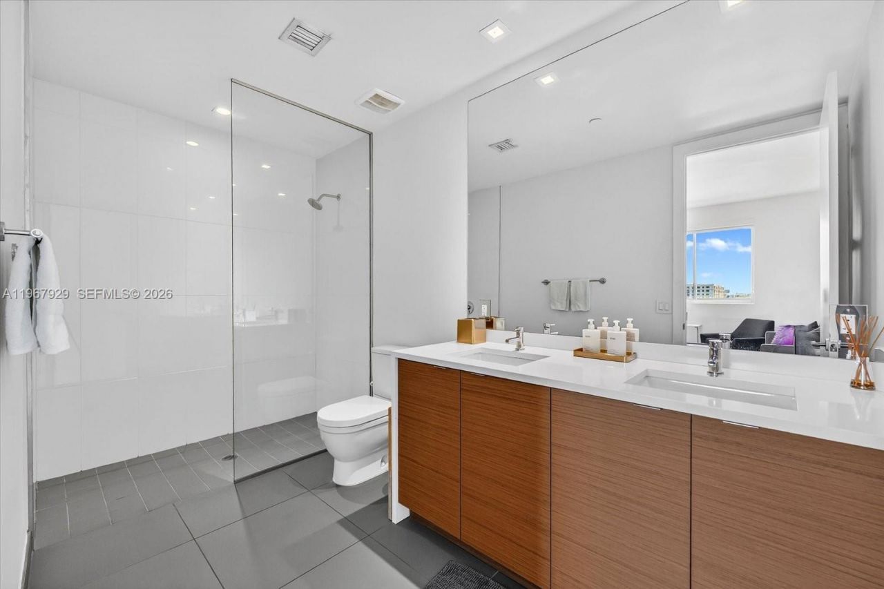 250 NW 24th St, Unit 4A, Miami, FL 33127 Photo