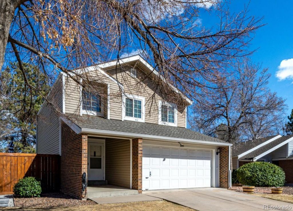 639 W Jamison Circle, Littleton, CO 80120 Main Photo
