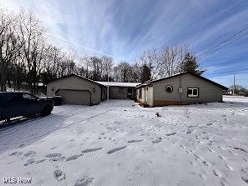 228 Hartman Road, Wadsworth, OH 44281 Photo 2