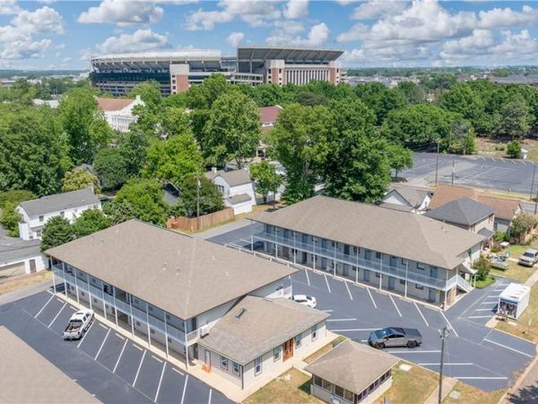 1212 12th Street, Unit 18, Tuscaloosa, AL 35401