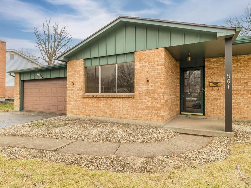 861 Kenbrook Drive, Vandalia, OH 45377 Photo 3