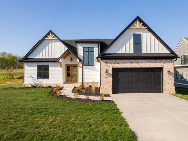 1032 Paddlers Way, Alvaton, KY 42122