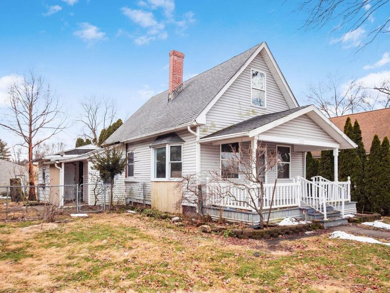 23 E Oak Street, Canal Winchester, OH 43110 Photo 4