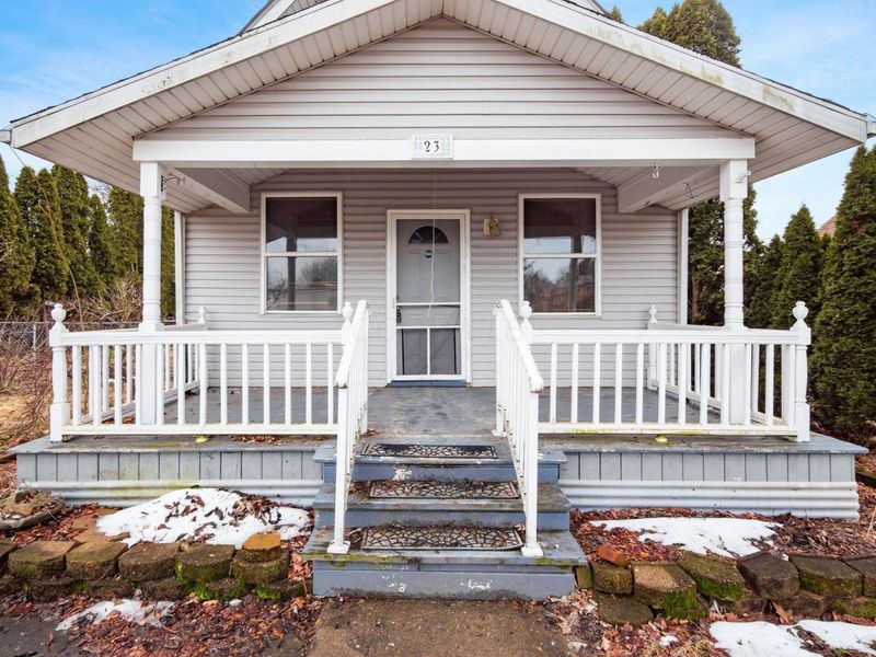 23 E Oak Street, Canal Winchester, OH 43110 Photo 6