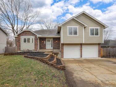 205 12th Avenue, Greenwood, MO 64034
