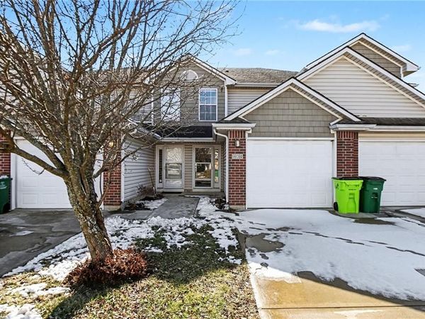 904 SW Peach Tree Lane, Blue Springs, MO 64064