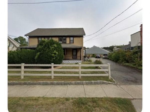 225 Lexington Avenue, Oyster Bay, NY 11771