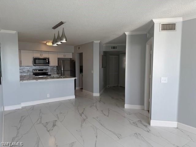 8635 River Homes Ln, Unit 2208, Bonita Springs, FL 34135 Photo