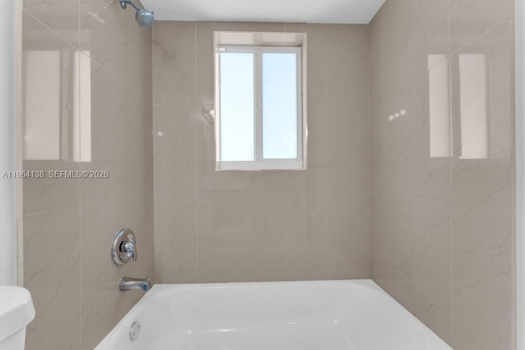 1800 NW 119th St, Unit 121, Miami, FL 33167 Photo