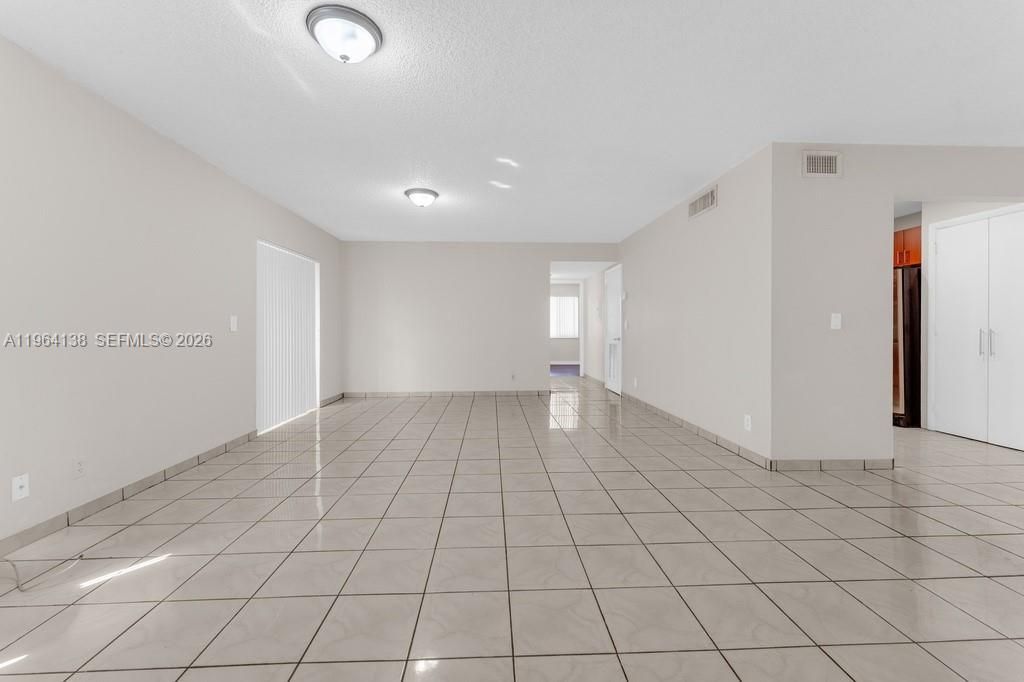 1800 NW 119th St, Unit 121, Miami, FL 33167 Photo