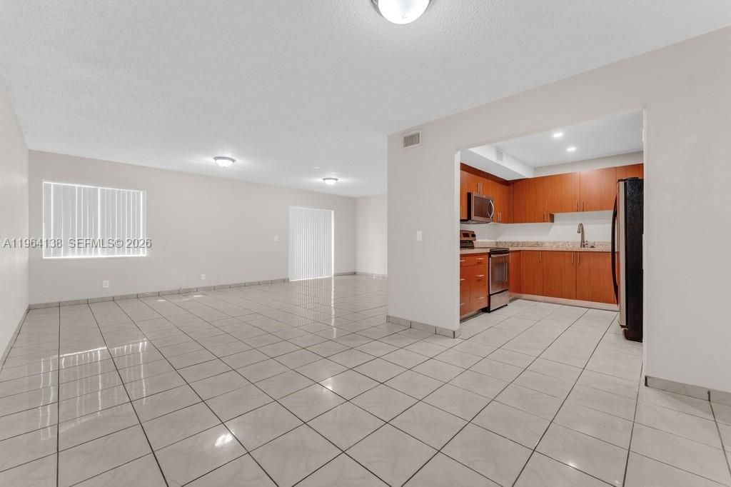 1800 NW 119th St, Unit 121, Miami, FL 33167 Photo