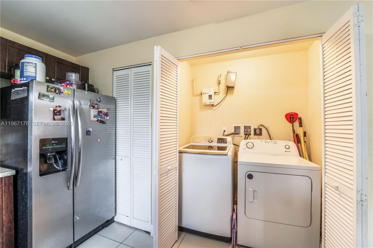 1371 NW 59th St , Miami, FL 33142 Photo