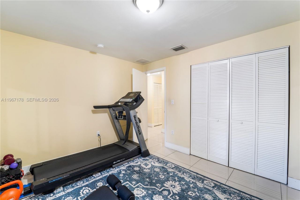 1371 NW 59th St , Miami, FL 33142 Photo