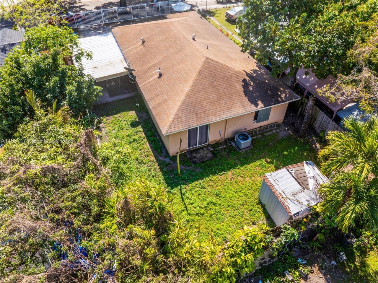 1371 NW 59th St , Miami, FL 33142 Photo