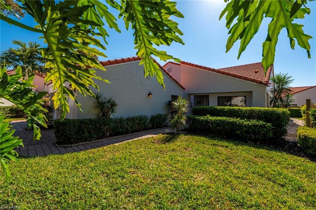 515 Beachwalk Cir, Naples, FL 34108 Photo