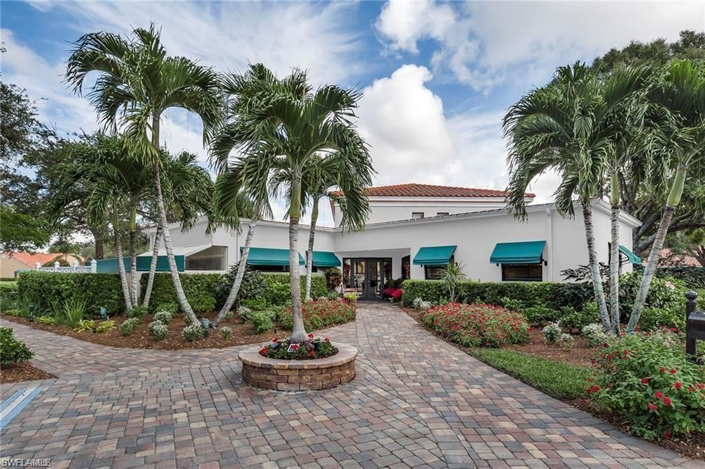 515 Beachwalk Cir, Naples, FL 34108 Photo