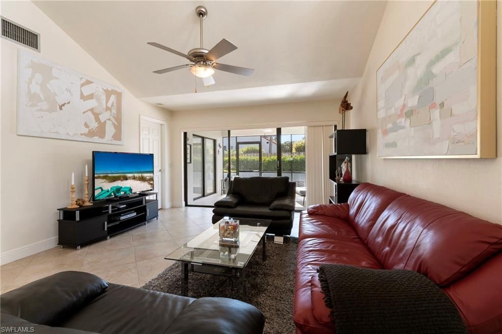 515 Beachwalk Cir, Naples, FL 34108 Photo