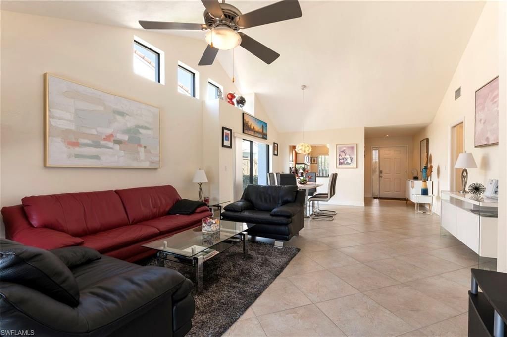 515 Beachwalk Cir, Naples, FL 34108 Photo