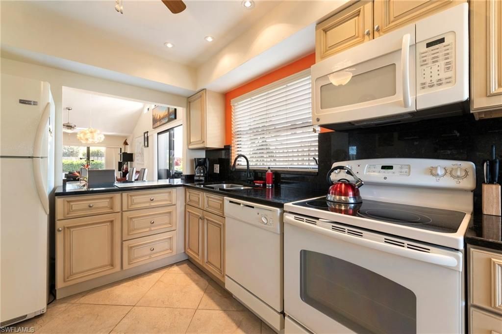 515 Beachwalk Cir, Naples, FL 34108 Photo