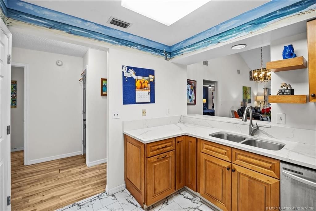 933 NE Sandalwood Place, Jensen Beach, FL 34957 Photo