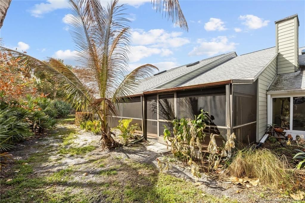 933 NE Sandalwood Place, Jensen Beach, FL 34957 Photo