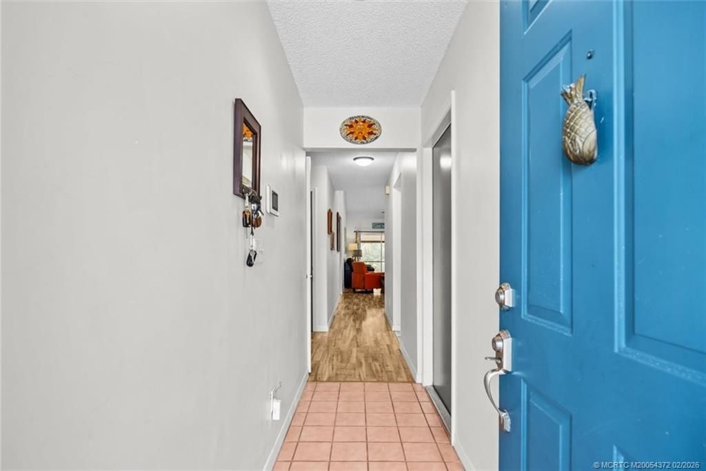 933 NE Sandalwood Place, Jensen Beach, FL 34957 Photo