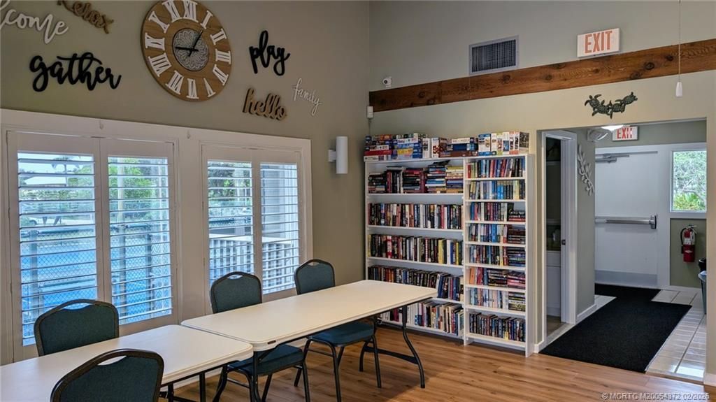 933 NE Sandalwood Place, Jensen Beach, FL 34957 Photo