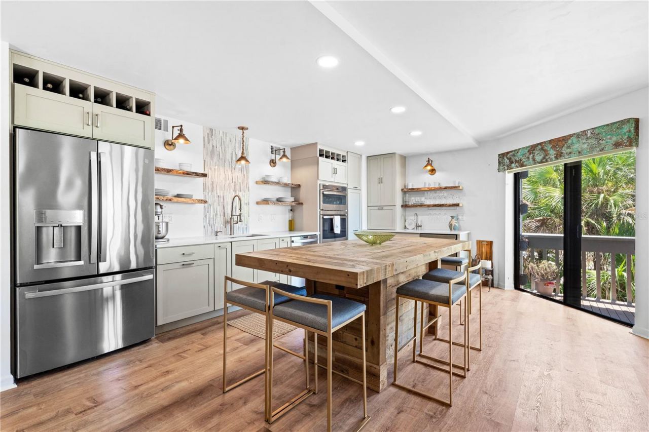 450 Beach Road, Unit 3, Sarasota, FL 34242 Photo