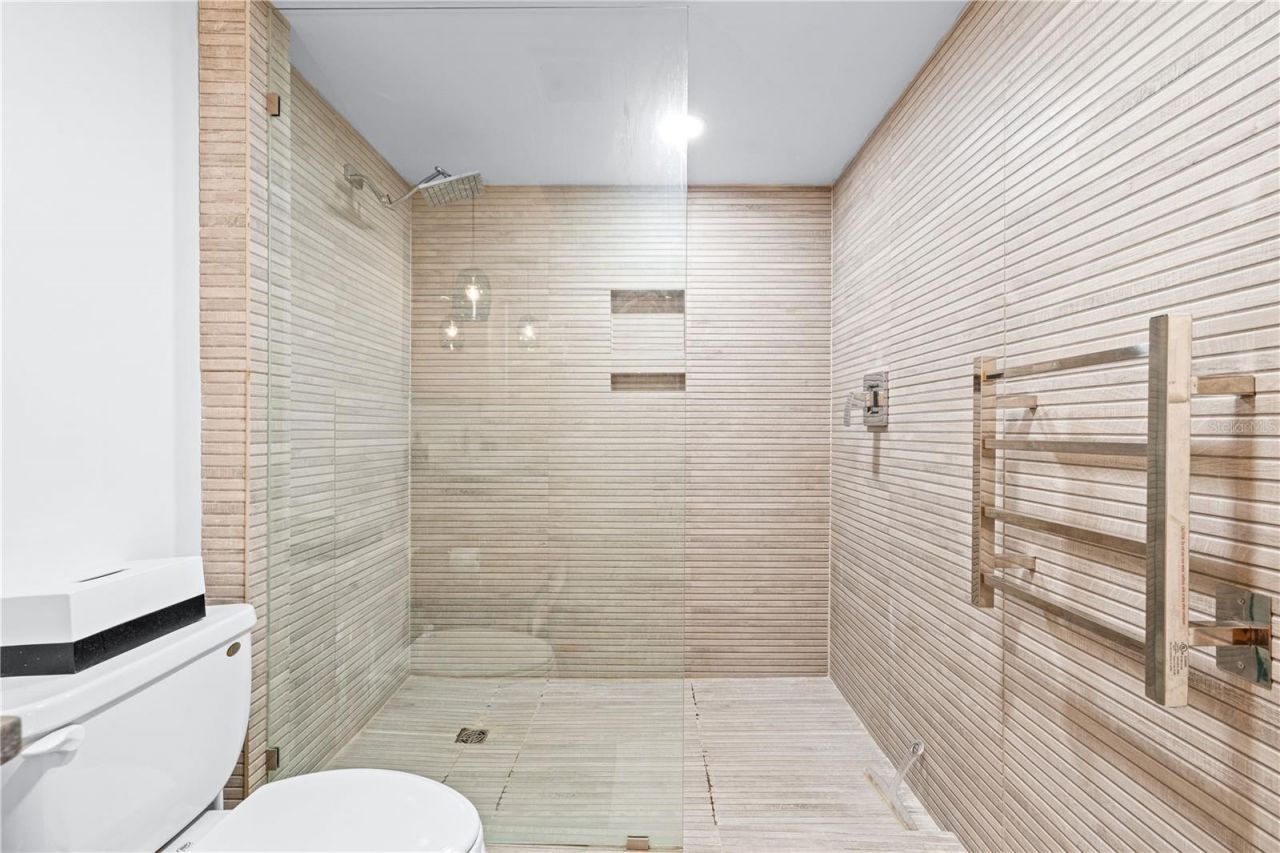 450 Beach Road, Unit 3, Sarasota, FL 34242 Photo