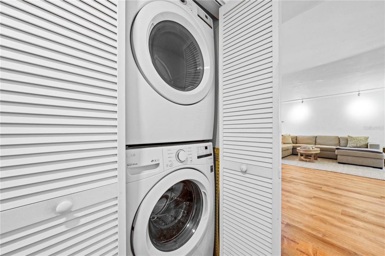 450 Beach Road, Unit 3, Sarasota, FL 34242 Photo