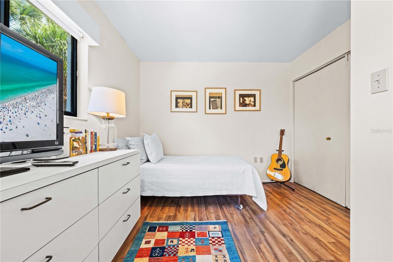 450 Beach Road, Unit 3, Sarasota, FL 34242 Photo