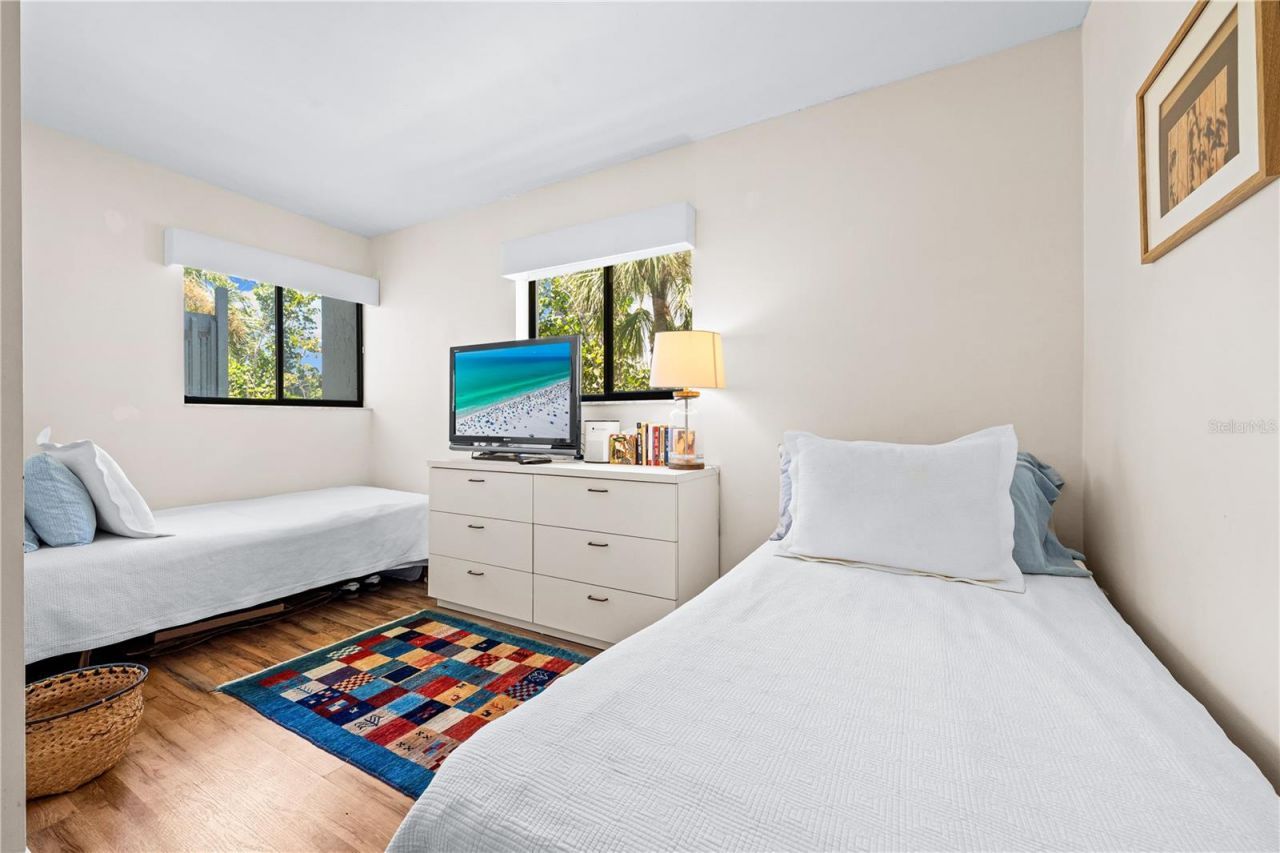 450 Beach Road, Unit 3, Sarasota, FL 34242 Photo