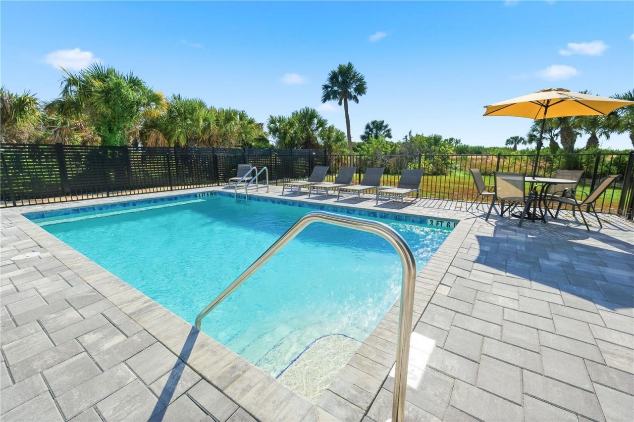 450 Beach Road, Unit 3, Sarasota, FL 34242 Photo