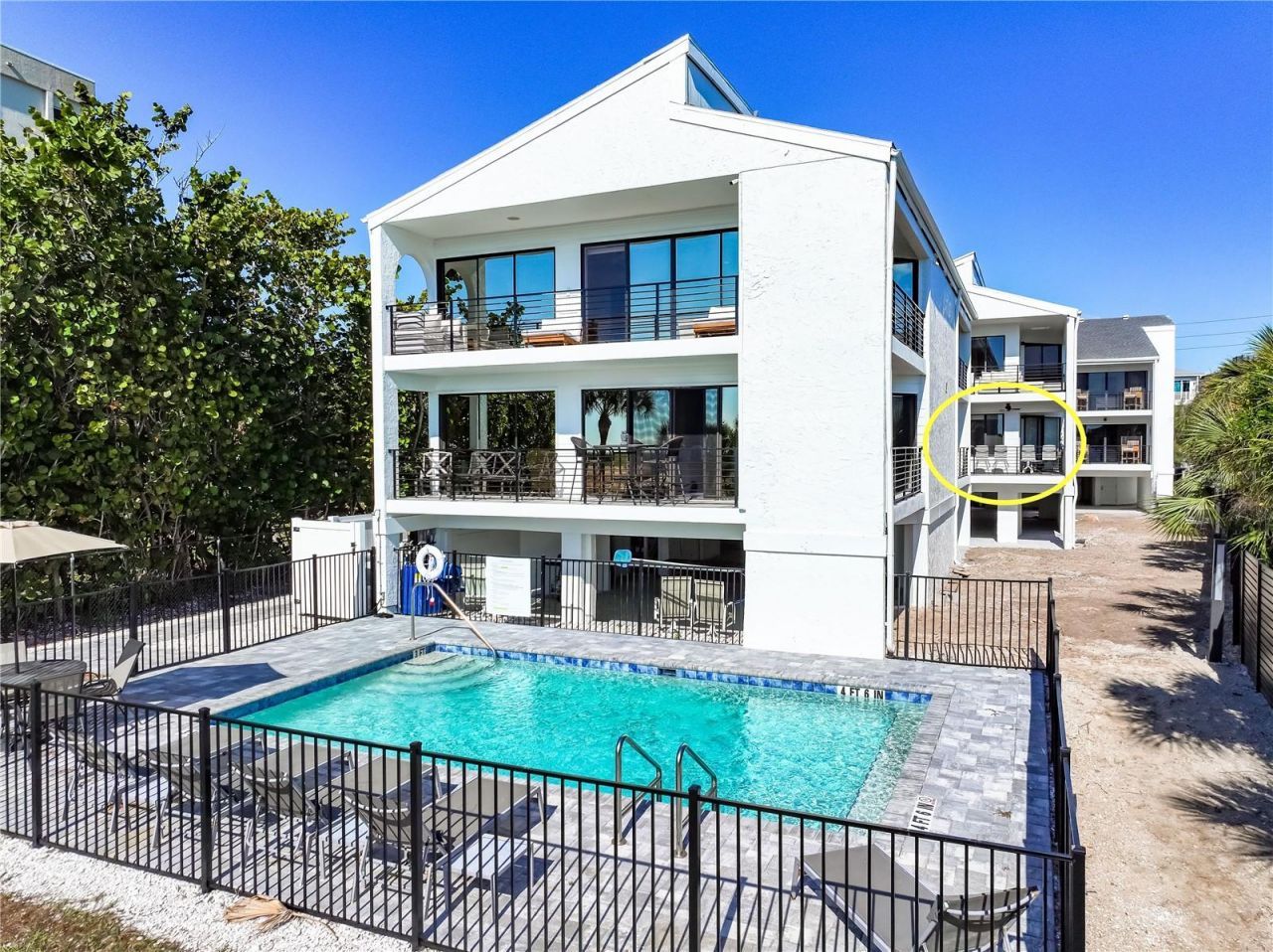 450 Beach Road, Unit 3, Sarasota, FL 34242 Photo